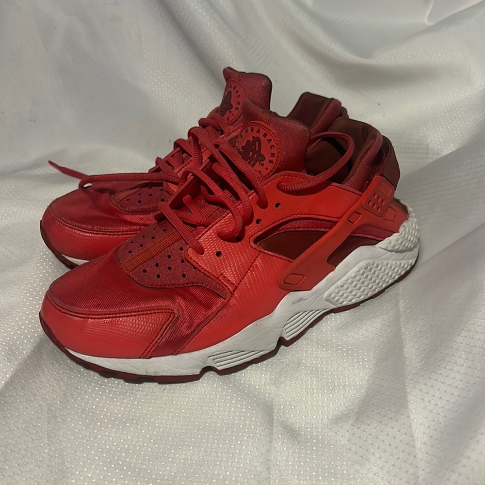 Nike Air Huarache Shoes Red Mens Size 9 634835-801 Sneakers